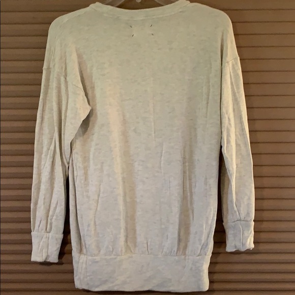 Lou & Grey Women’s sweatshirt, Very Comfortable - Picture 2 of 2